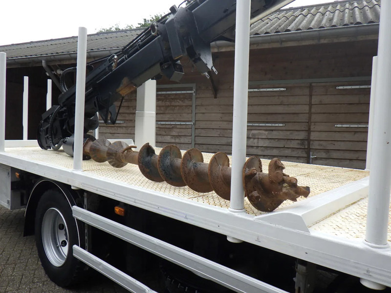 Iveco EuroCargo 140 140-250 / 6 cilinder / Manual /Bladgeveerd / Hiab X-HIDUO 158 Radiografisch / Drilling / Winch - Kamion me vinç: foto 5 Iveco EuroCargo 140 140-250 / 6 cilinder / Manual /Bladgeveerd / Hiab X-HIDUO 158 Radiografisch / Drilling / Winch - Kamion me vinç: foto 5