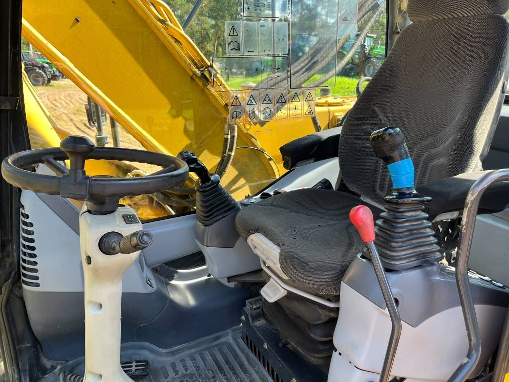 Komatsu PW 160-7 - Ekskavator me goma: foto 5 Komatsu PW 160-7 - Ekskavator me goma: foto 5
