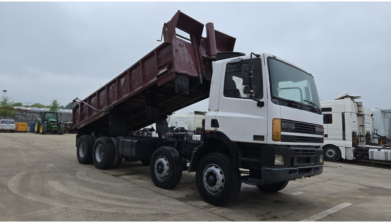 DAF 85 CF 340 (EURO 2 / MANUAL PUMP / STEEL SUSP. / POSSIBLE AS CHASSIS / 8X4) - Kamion vetëshkarkues: foto 3 DAF 85 CF 340 (EURO 2 / MANUAL PUMP / STEEL SUSP. / POSSIBLE AS CHASSIS / 8X4) - Kamion vetëshkarkues: foto 3