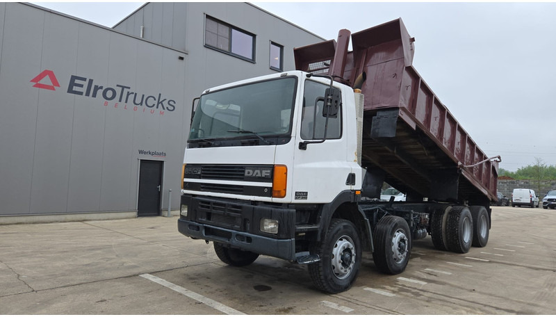 DAF 85 CF 340 (EURO 2 / MANUAL PUMP / STEEL SUSP. / POSSIBLE AS CHASSIS / 8X4) - Kamion vetëshkarkues: foto 1 DAF 85 CF 340 (EURO 2 / MANUAL PUMP / STEEL SUSP. / POSSIBLE AS CHASSIS / 8X4) - Kamion vetëshkarkues: foto 1