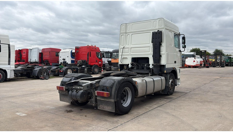 DAF 95 XF 430 (EURO 3 / BOITE MANUELLE / MANUAL GEARBOX) - Gjysmë-kamion: foto 5 DAF 95 XF 430 (EURO 3 / BOITE MANUELLE / MANUAL GEARBOX) - Gjysmë-kamion: foto 5