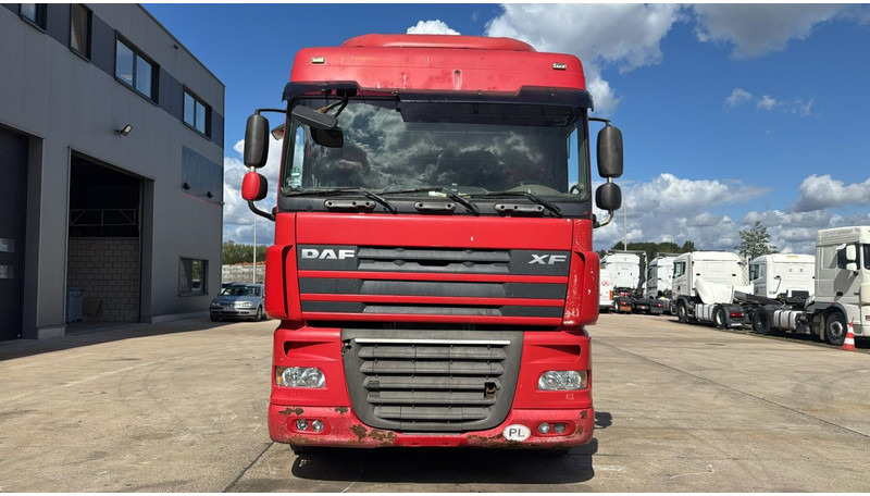 DAF XF 105.410 (BOITE MANUELLE / MANUAL GEARBOX) - Gjysmë-kamion: foto 2 DAF XF 105.410 (BOITE MANUELLE / MANUAL GEARBOX) - Gjysmë-kamion: foto 2