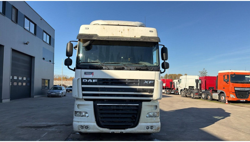 DAF XF 105.460 (BOITE MANUELLE / MANUAL GEARBOX) - Gjysmë-kamion: foto 2 DAF XF 105.460 (BOITE MANUELLE / MANUAL GEARBOX) - Gjysmë-kamion: foto 2
