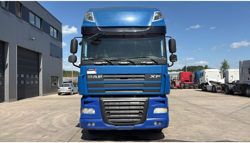 DAF XF 105.460 (BOITE MANUELLE / MANUAL GEARBOX) - Gjysmë-kamion: foto 3 DAF XF 105.460 (BOITE MANUELLE / MANUAL GEARBOX) - Gjysmë-kamion: foto 3