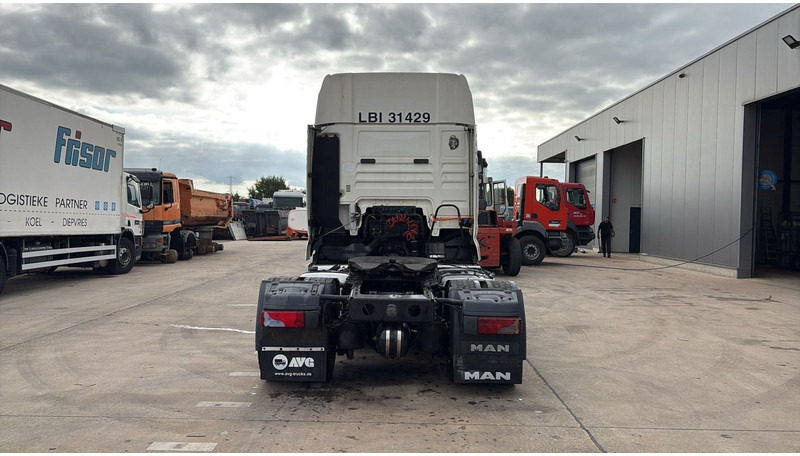 MAN TGA 18.440 (BOITE MANUELLE / PTO / POMPE HYDRAULIQUE / MANUAL GEARBOX / HYDRAULIC PUMP) - Gjysmë-kamion: foto 5 MAN TGA 18.440 (BOITE MANUELLE / PTO / POMPE HYDRAULIQUE / MANUAL GEARBOX / HYDRAULIC PUMP) - Gjysmë-kamion: foto 5