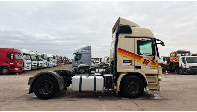 Mercedes-Benz actros 1844 (MP3 / CAMION FRANCAIS / PARFAIT ETAT / PTO / FRENCH TRUCK) - Gjysmë-kamion: foto 3 Mercedes-Benz actros 1844 (MP3 / CAMION FRANCAIS / PARFAIT ETAT / PTO / FRENCH TRUCK) - Gjysmë-kamion: foto 3