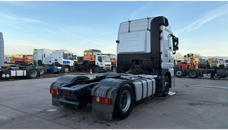 Mercedes-Benz actros 1844 (MP3 / FULL SPOILERS / GOOD CONDITION / BONNE ETAT / LAMES DEVANT / STEEL FRONT) - Gjysmë-kamion: foto 4 Mercedes-Benz actros 1844 (MP3 / FULL SPOILERS / GOOD CONDITION / BONNE ETAT / LAMES DEVANT / STEEL FRONT) - Gjysmë-kamion: foto 4