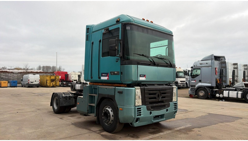 Renault Magnum AE 385 (2 CULASSE / POMPE MANUELLE / GRAND PONT / BIG AXLE) - Gjysmë-kamion: foto 3 Renault Magnum AE 385 (2 CULASSE / POMPE MANUELLE / GRAND PONT / BIG AXLE) - Gjysmë-kamion: foto 3