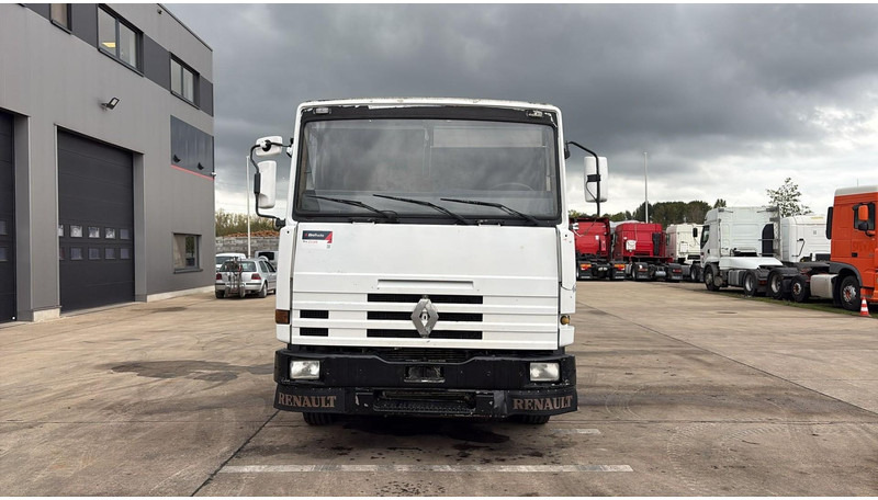 Renault R 385 Major (2 CULASSE / LAMES / GRAND PONT / STEEL SUSP. / MANUAL PUMP / POMPE MANUELLE) - Gjysmë-kamion: foto 4 Renault R 385 Major (2 CULASSE / LAMES / GRAND PONT / STEEL SUSP. / MANUAL PUMP / POMPE MANUELLE) - Gjysmë-kamion: foto 4