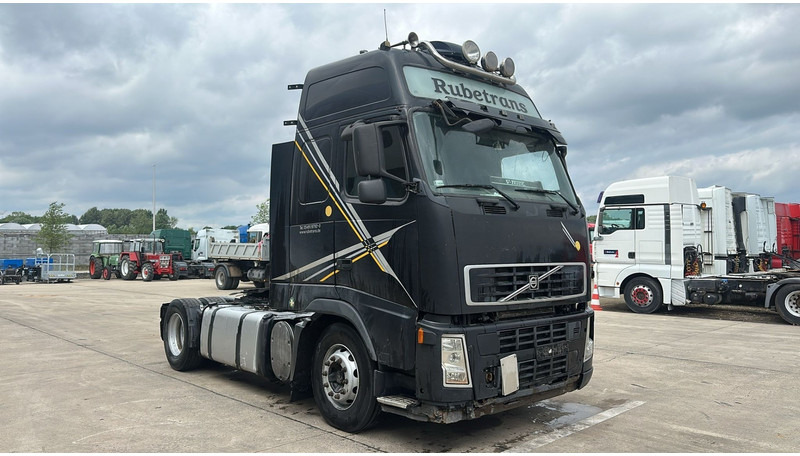 Volvo FH 440 (CAN DRIVE BUT PROBLEM WITH CLUTCH) - Gjysmë-kamion: foto 3 Volvo FH 440 (CAN DRIVE BUT PROBLEM WITH CLUTCH) - Gjysmë-kamion: foto 3
