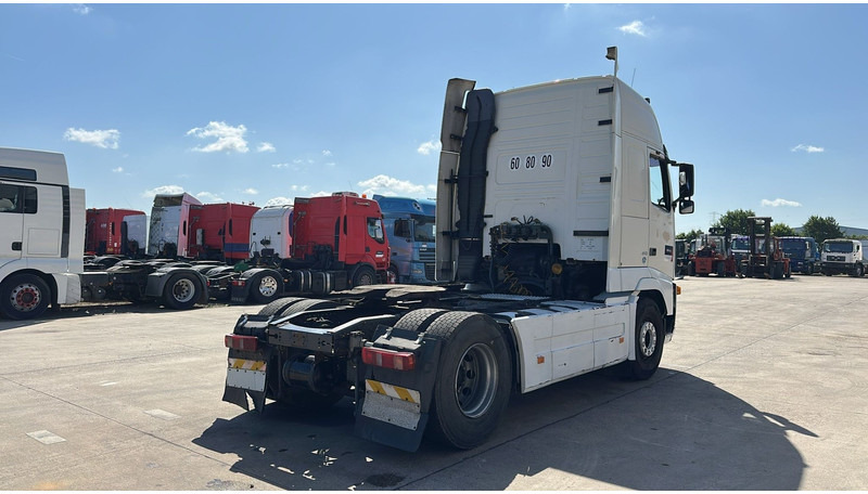 Volvo FH 460 (MANUAL GEARBOX / BOITE MANUELLE) - Gjysmë-kamion: foto 5 Volvo FH 460 (MANUAL GEARBOX / BOITE MANUELLE) - Gjysmë-kamion: foto 5