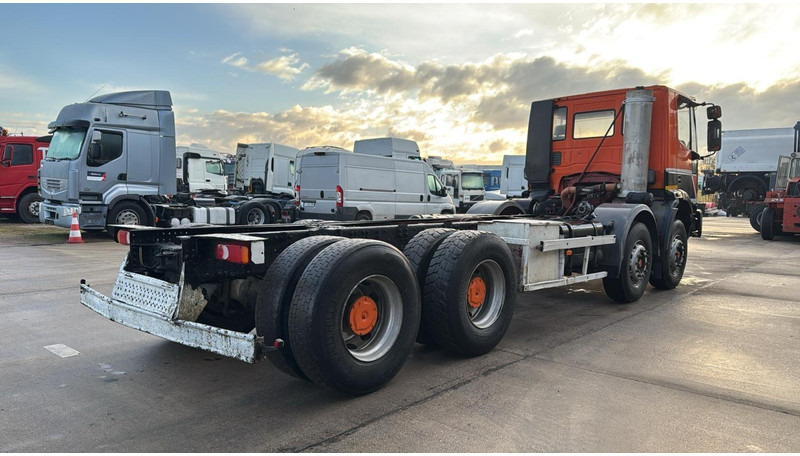 Iveco EUROTRAKKER 340 E 34 (POMPE MANUELLE / GRAND PONT / LAMES / MANUAL PUMP / BIG AXLE / STEEL SUSP.) - Kamion kabinë-shasi: foto 4 Iveco EUROTRAKKER 340 E 34 (POMPE MANUELLE / GRAND PONT / LAMES / MANUAL PUMP / BIG AXLE / STEEL SUSP.) - Kamion kabinë-shasi: foto 4