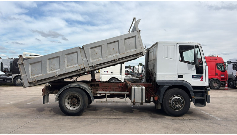 Iveco Eurotech 190 (POMPE MANUELLE / MANUAL PUMP / MANUAL GEARBOX / BOITE MANUELLE / LAMES) - Gjysmë rimorkio vetëshkarkuese: foto 4 Iveco Eurotech 190 (POMPE MANUELLE / MANUAL PUMP / MANUAL GEARBOX / BOITE MANUELLE / LAMES) - Gjysmë rimorkio vetëshkarkuese: foto 4