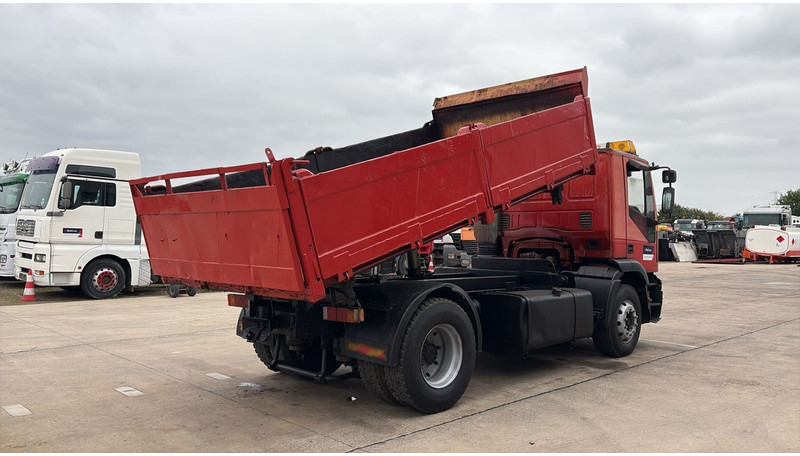 Iveco Eurotech 240 E 42 (POMPE MANUELLE / MANUAL PUMP / MANUAL GEARBOX / BOITE MANUELLE) - Kamion vetëshkarkues: foto 5 Iveco Eurotech 240 E 42 (POMPE MANUELLE / MANUAL PUMP / MANUAL GEARBOX / BOITE MANUELLE) - Kamion vetëshkarkues: foto 5