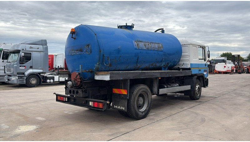 MAN 18.232 (MANUAL PUMP / POMPE MANUELLE / 11.000L) - Kamion me vakuum: foto 5 MAN 18.232 (MANUAL PUMP / POMPE MANUELLE / 11.000L) - Kamion me vakuum: foto 5
