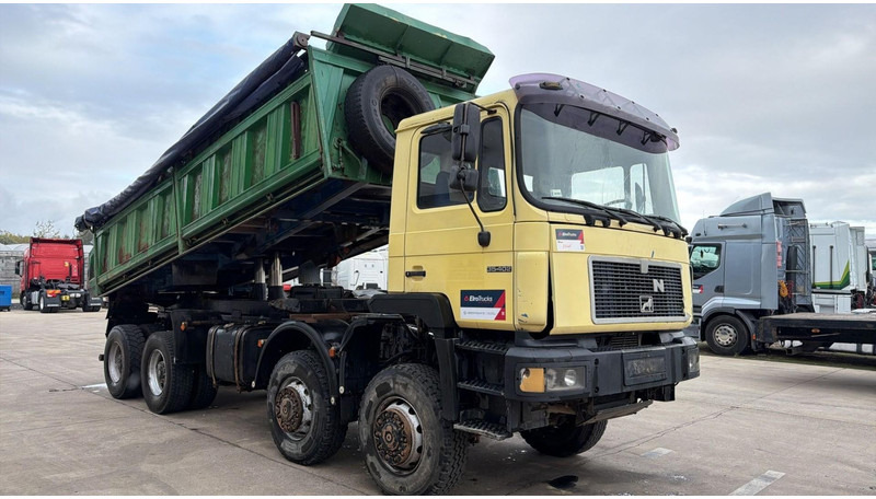 MAN 35.402 (8X8 / BIG AXLES / GRAND PONT / LAMES / STEEL SUSP. / 6 CYLINDER) - Kamion vetëshkarkues: foto 3 MAN 35.402 (8X8 / BIG AXLES / GRAND PONT / LAMES / STEEL SUSP. / 6 CYLINDER) - Kamion vetëshkarkues: foto 3