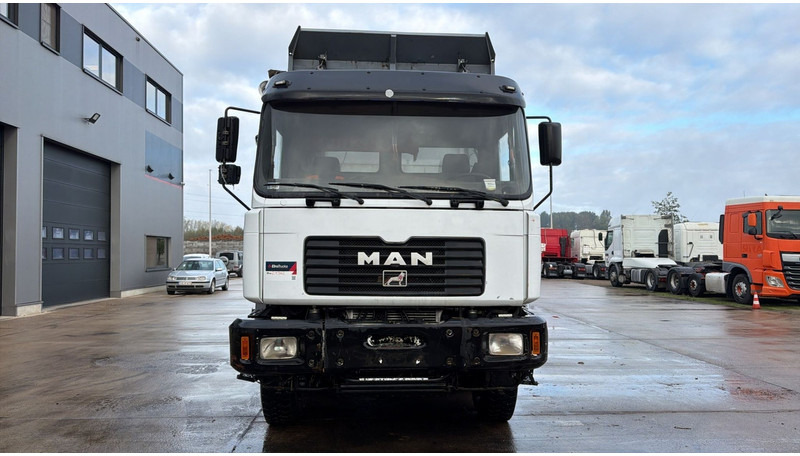 MAN 41.414 (BIG AXLES / 41 TONS / GRAND PONT / LAMES / 6 CYLINDER) - Kamion vetëshkarkues: foto 2 MAN 41.414 (BIG AXLES / 41 TONS / GRAND PONT / LAMES / 6 CYLINDER) - Kamion vetëshkarkues: foto 2