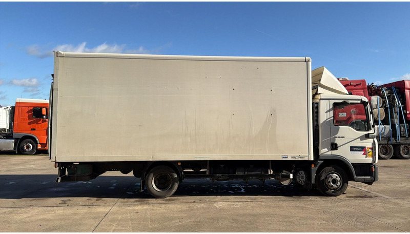 MAN TGL 8.180 (MANUAL GEARBOX / BOITE MANUELLE / CAMION BELGE / BELGIAN TRUCK) - Kamion vagonetë: foto 3 MAN TGL 8.180 (MANUAL GEARBOX / BOITE MANUELLE / CAMION BELGE / BELGIAN TRUCK) - Kamion vagonetë: foto 3