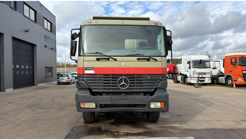 Mercedes-Benz Actros 3235 (EPS / LAMES / GRAND PONT / STEEL SUSP. / 3 PEDALES / MP1) - Kamion vetëshkarkues: foto 2 Mercedes-Benz Actros 3235 (EPS / LAMES / GRAND PONT / STEEL SUSP. / 3 PEDALES / MP1) - Kamion vetëshkarkues: foto 2
