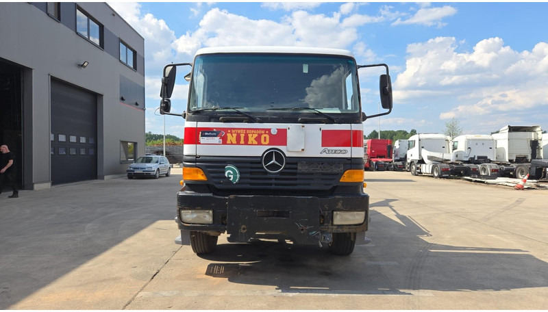 Mercedes-Benz Atego 1823 (BIG AXLE / STEEL SUSP. / LAMES / BOITE MANUELLE / MANUAL GETRIEBE) - Transportjer kontejnerësh/ Kamion me karroceri të çmontueshme: foto 2 Mercedes-Benz Atego 1823 (BIG AXLE / STEEL SUSP. / LAMES / BOITE MANUELLE / MANUAL GETRIEBE) - Transportjer kontejnerësh/ Kamion me karroceri të çmontueshme: foto 2
