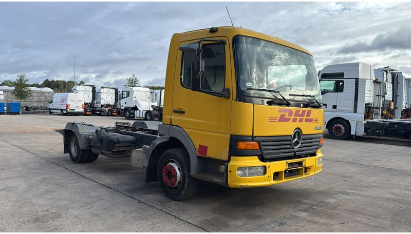 Mercedes-Benz Atego 815 (BOITE MANUELLE / MANUAL GEARBOX) - Kamion kabinë-shasi: foto 2 Mercedes-Benz Atego 815 (BOITE MANUELLE / MANUAL GEARBOX) - Kamion kabinë-shasi: foto 2