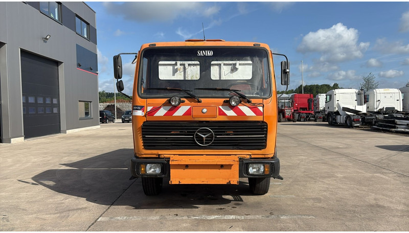 Mercedes-Benz SK 1628 (V8 / LAMES / GRAND PONT / POMPE MANUELLE) - Kamion vetëshkarkues: foto 2 Mercedes-Benz SK 1628 (V8 / LAMES / GRAND PONT / POMPE MANUELLE) - Kamion vetëshkarkues: foto 2