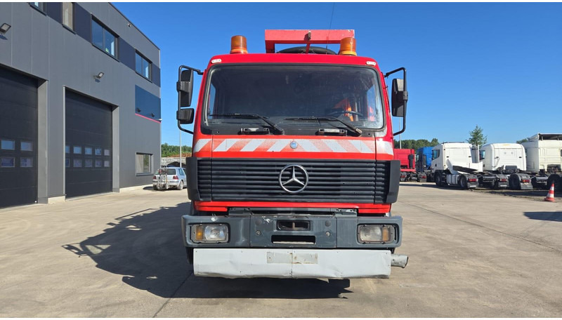 Mercedes-Benz SK 2435 (15.000 L / V8 AVEC 2X TURBO / BOITE MANUELLE / TRES BONNE ETAT / GRAND PONT) - Kamion me vakuum: foto 2 Mercedes-Benz SK 2435 (15.000 L / V8 AVEC 2X TURBO / BOITE MANUELLE / TRES BONNE ETAT / GRAND PONT) - Kamion me vakuum: foto 2