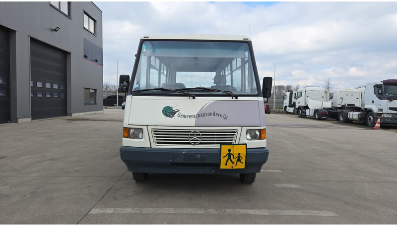 Mercedes-Benz Vario 614 (BELGIAN BUS / 34 SEATS / MANUAL PUMP / LAMES / STEEL SUSP.) - Autobus qyteti: foto 3 Mercedes-Benz Vario 614 (BELGIAN BUS / 34 SEATS / MANUAL PUMP / LAMES / STEEL SUSP.) - Autobus qyteti: foto 3