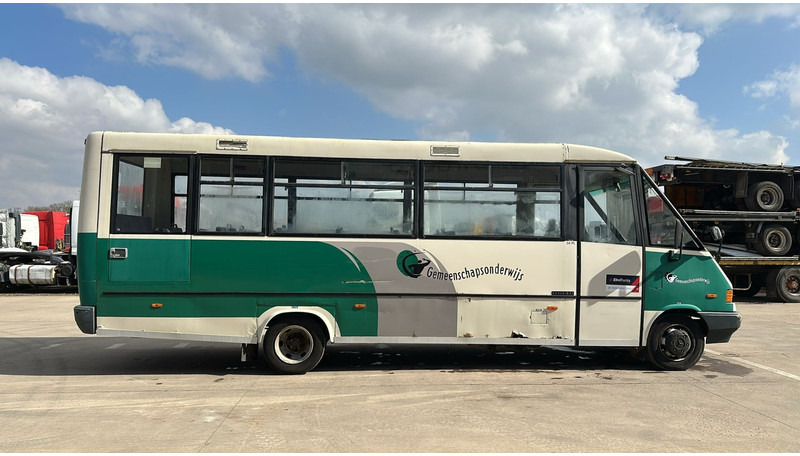 Mercedes-Benz Vario 614 (BELGIAN BUS / MANUAL PUMP / POMPE MANUELLE / BOITE MANUELLE / LAMES) - Autobus qyteti: foto 4 Mercedes-Benz Vario 614 (BELGIAN BUS / MANUAL PUMP / POMPE MANUELLE / BOITE MANUELLE / LAMES) - Autobus qyteti: foto 4