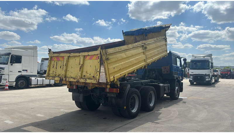 Renault G 330 Manager (GRAND PONT / LAMES / POMPE MANUELLE / MANUAL PUMP) - Kamion vetëshkarkues: foto 5 Renault G 330 Manager (GRAND PONT / LAMES / POMPE MANUELLE / MANUAL PUMP) - Kamion vetëshkarkues: foto 5