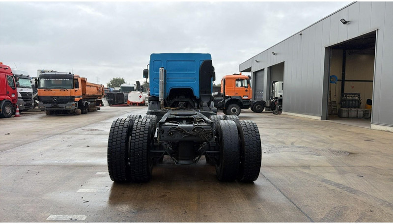 Renault KERAX 420 (LAMES / GRAND PONT / STEEL SUSP. / BIG AXLE / MANUAL GEARBOX / BOITE MANUELLE) - Kamion kabinë-shasi: foto 5 Renault KERAX 420 (LAMES / GRAND PONT / STEEL SUSP. / BIG AXLE / MANUAL GEARBOX / BOITE MANUELLE) - Kamion kabinë-shasi: foto 5