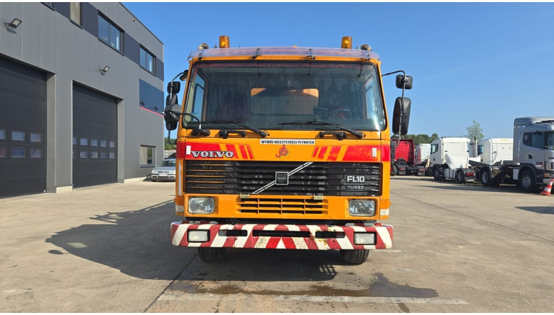 Volvo FL 10 - 320 (10500L + 1500L / 10 TYRES FULL STEEL / HIGH PRESSURE + VACUUM / POMPE MANUELLE / MANUAL PUMP) - Kamion me vakuum: foto 2 Volvo FL 10 - 320 (10500L + 1500L / 10 TYRES FULL STEEL / HIGH PRESSURE + VACUUM / POMPE MANUELLE / MANUAL PUMP) - Kamion me vakuum: foto 2