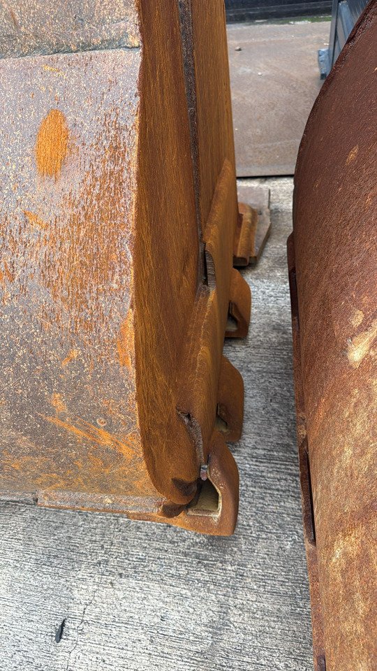 KOMATSU WA500 Loading Bucket - Kovë fadrome: foto 5 KOMATSU WA500 Loading Bucket - Kovë fadrome: foto 5