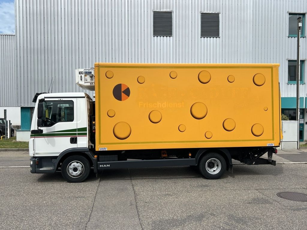 MAN TGL 8.220 Kühlkoffer 5,26m LBW Klima Luftgef. MAN TGL 8.220 Kühlkoffer 5,26m LBW Klima Luftgef. - Furgon frigorifer: foto 4 MAN TGL 8.220 Kühlkoffer 5,26m LBW Klima Luftgef. MAN TGL 8.220 Kühlkoffer 5,26m LBW Klima Luftgef. - Furgon frigorifer: foto 4