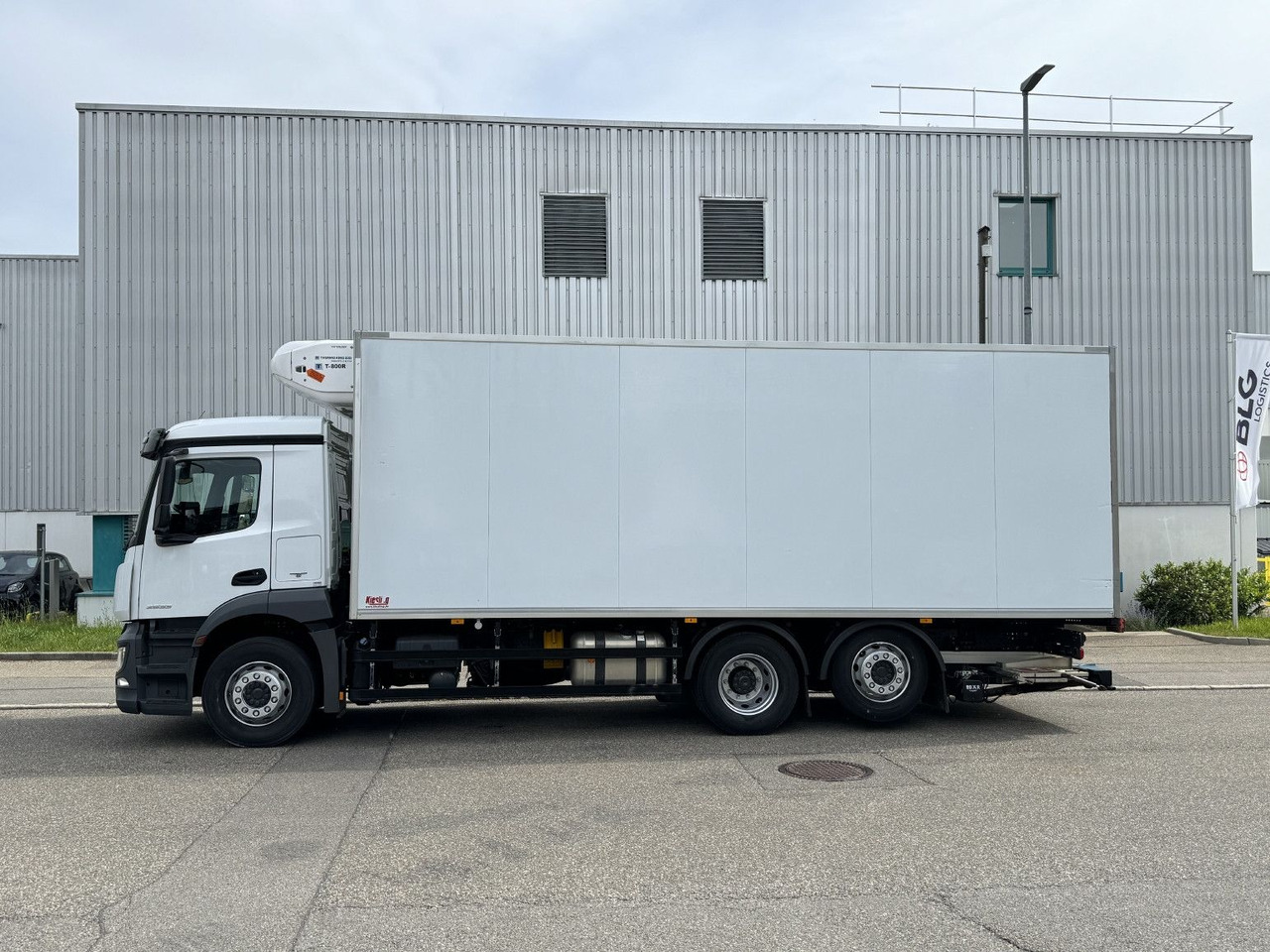 Mercedes-Benz Antos 2533L Kühlkoffer TK T-800R Lenkachse TOP - Kamion frigorifer: foto 5 Mercedes-Benz Antos 2533L Kühlkoffer TK T-800R Lenkachse TOP - Kamion frigorifer: foto 5