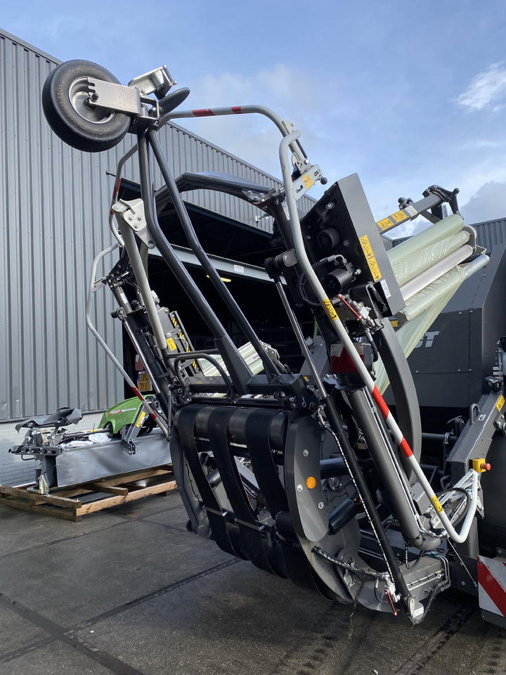 FENDT Rotana 130F Combi - Mbështjellëse dengjesh: foto 5 FENDT Rotana 130F Combi - Mbështjellëse dengjesh: foto 5