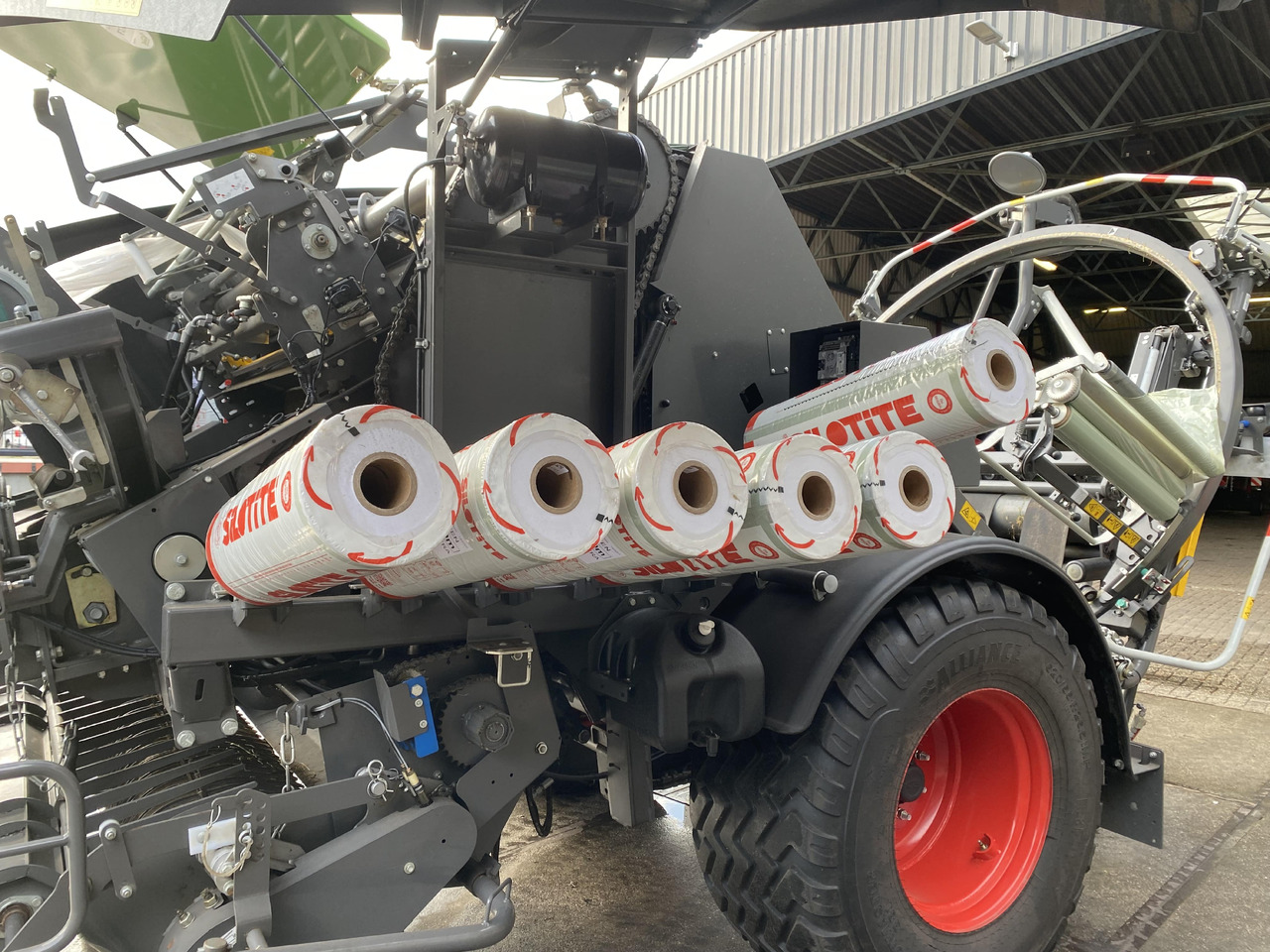 Fendt Rotana 130F Combi - Mbështjellëse dengjesh: foto 5 Fendt Rotana 130F Combi - Mbështjellëse dengjesh: foto 5