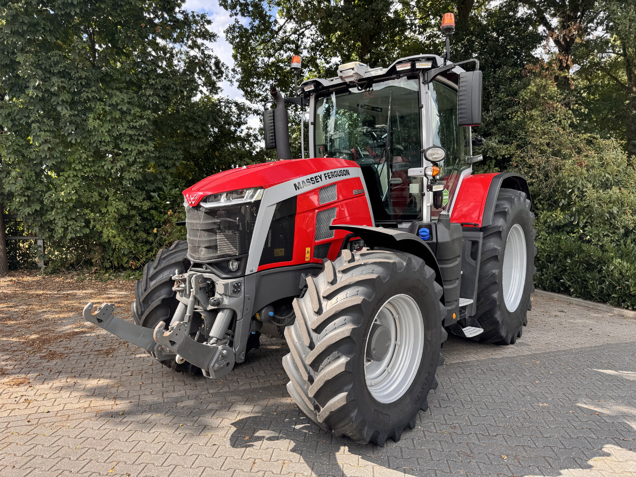 MASSEY FERGUSON 8s.205 Dyna7 Exclusive - Traktor: foto 1 MASSEY FERGUSON 8s.205 Dyna7 Exclusive - Traktor: foto 1