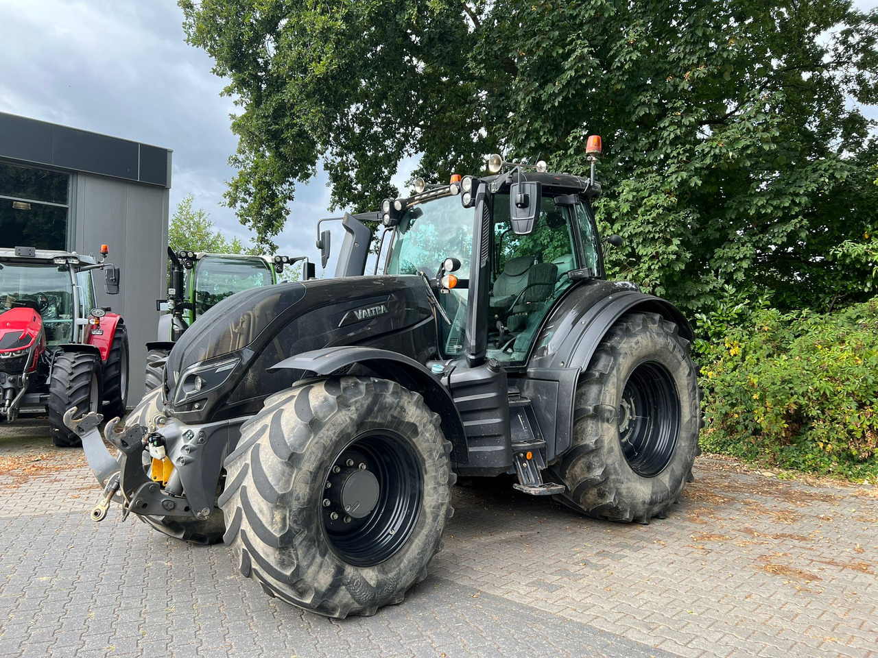 Valtra T174 Versu - Traktor: foto 1 Valtra T174 Versu - Traktor: foto 1