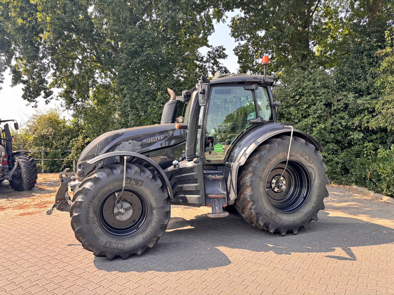 Valtra T214 Direct - Traktor: foto 2 Valtra T214 Direct - Traktor: foto 2