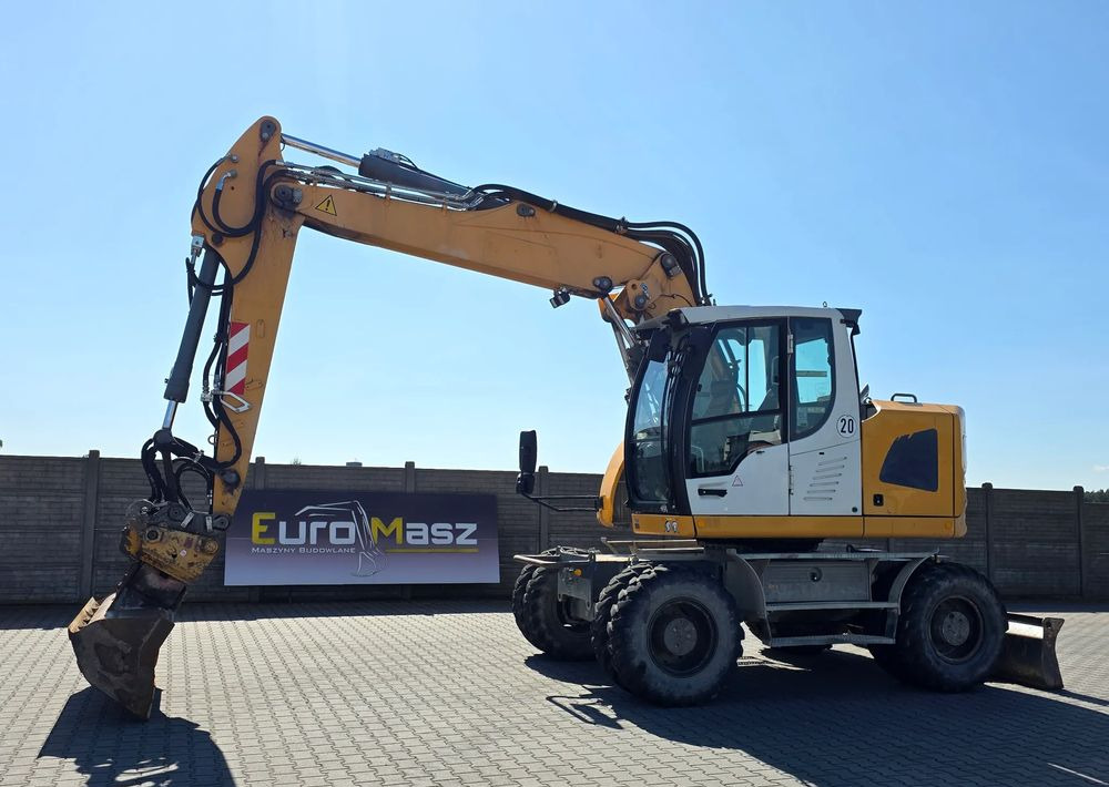 Liebherr A918 COMPACT, 2014 ROK, SW 48 LIKUFIX szybkozłącze - Ekskavator me goma: foto 1 Liebherr A918 COMPACT, 2014 ROK, SW 48 LIKUFIX szybkozłącze - Ekskavator me goma: foto 1