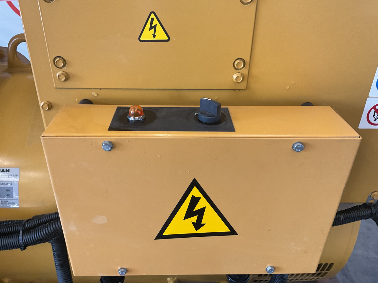 Caterpillar C13, 400KVA Generator. Like brand new. - Set gjeneratori: foto 5 Caterpillar C13, 400KVA Generator. Like brand new. - Set gjeneratori: foto 5