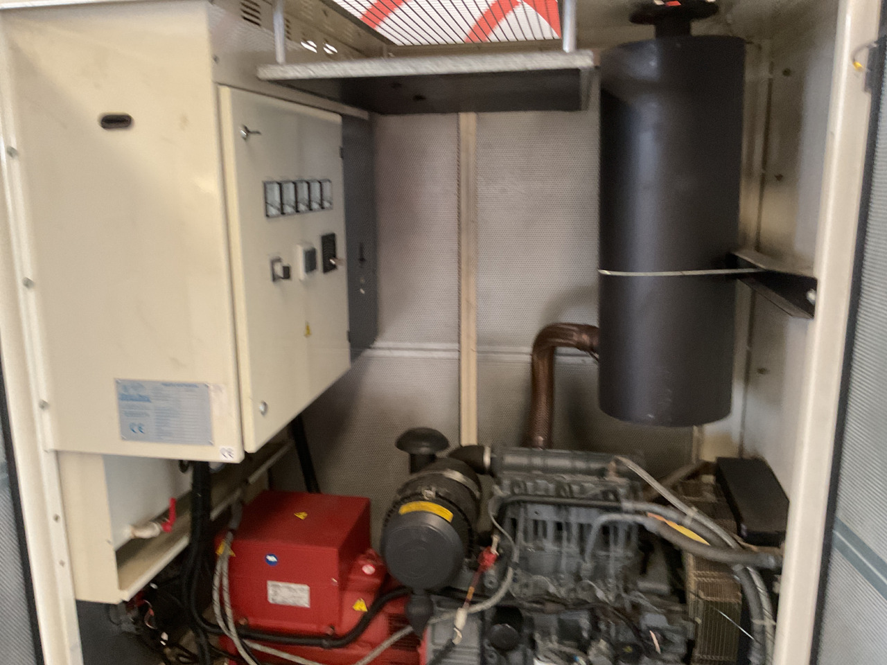 Deutz F3M1011F, 45KVA generatorset. Like brand new. Low standby hours - Set gjeneratori: foto 2 Deutz F3M1011F, 45KVA generatorset. Like brand new. Low standby hours - Set gjeneratori: foto 2