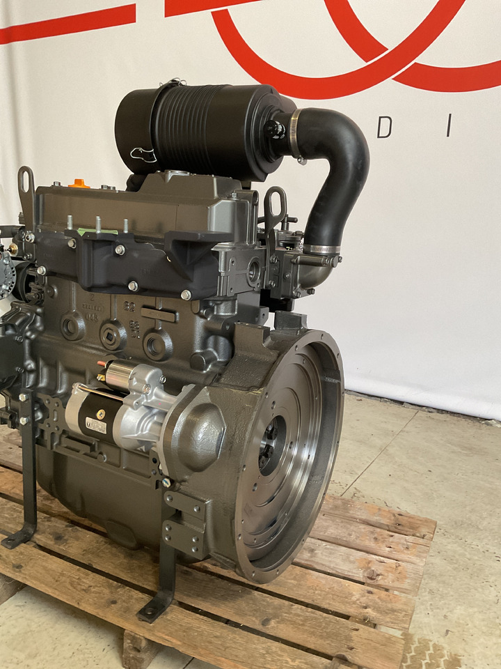 Yanmar 4TNV98 - Motori: foto 4 Yanmar 4TNV98 - Motori: foto 4