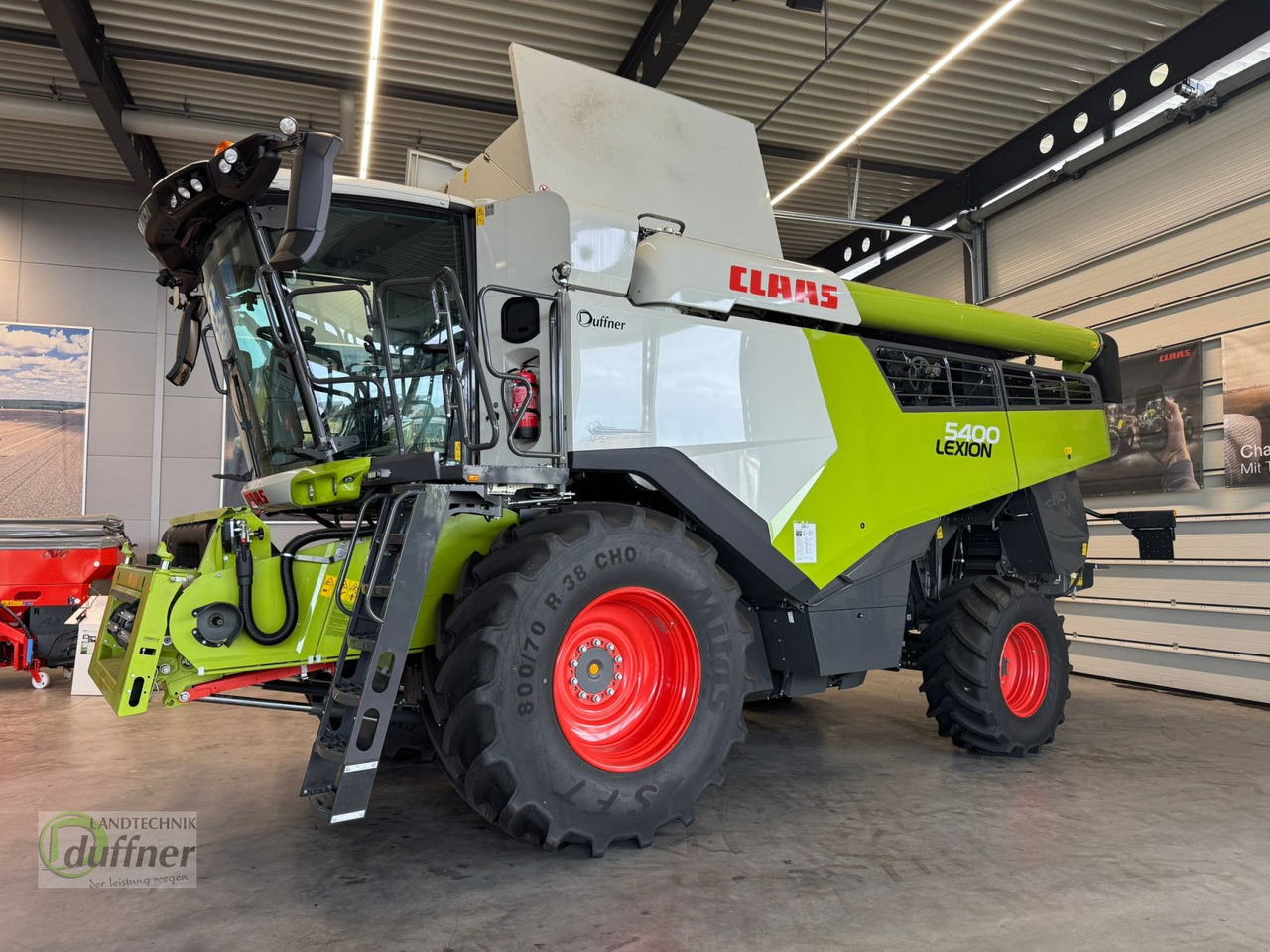 CLAAS Lexion 5400 Model C831... - Autokombajnë: foto 1 CLAAS Lexion 5400 Model C831... - Autokombajnë: foto 1