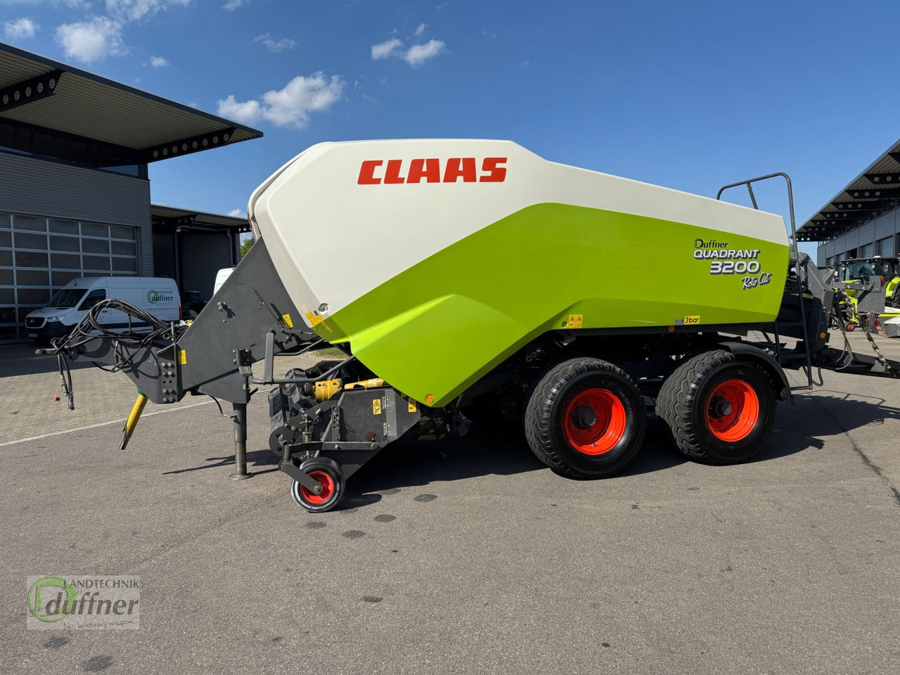 CLAAS Quadrant 3200 RC Tandem - Dengmbledhëse katrore: foto 1 CLAAS Quadrant 3200 RC Tandem - Dengmbledhëse katrore: foto 1