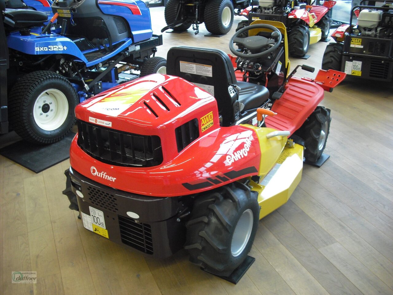 Canycom CMX 227 - Korrëse bari i kopshtit: foto 3 Canycom CMX 227 - Korrëse bari i kopshtit: foto 3