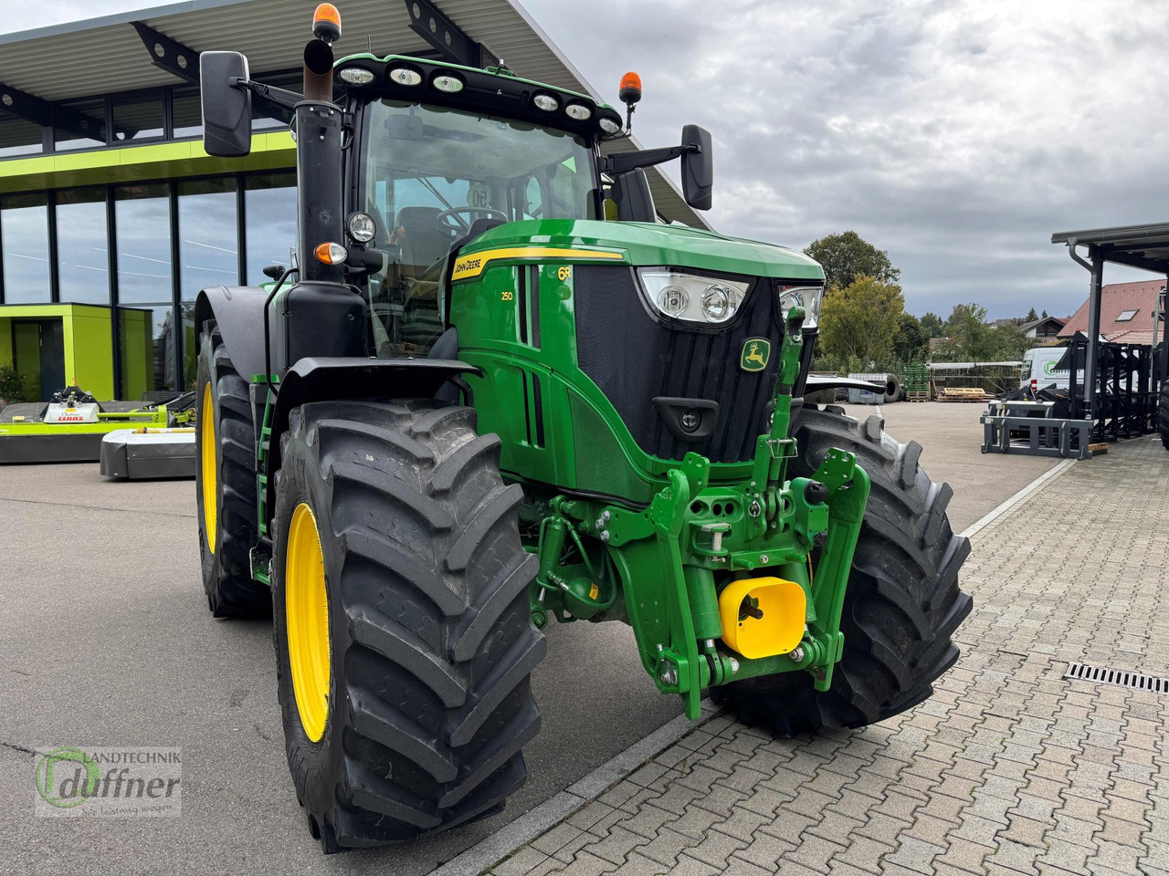 John Deere 6R 250 - Traktor: foto 2 John Deere 6R 250 - Traktor: foto 2