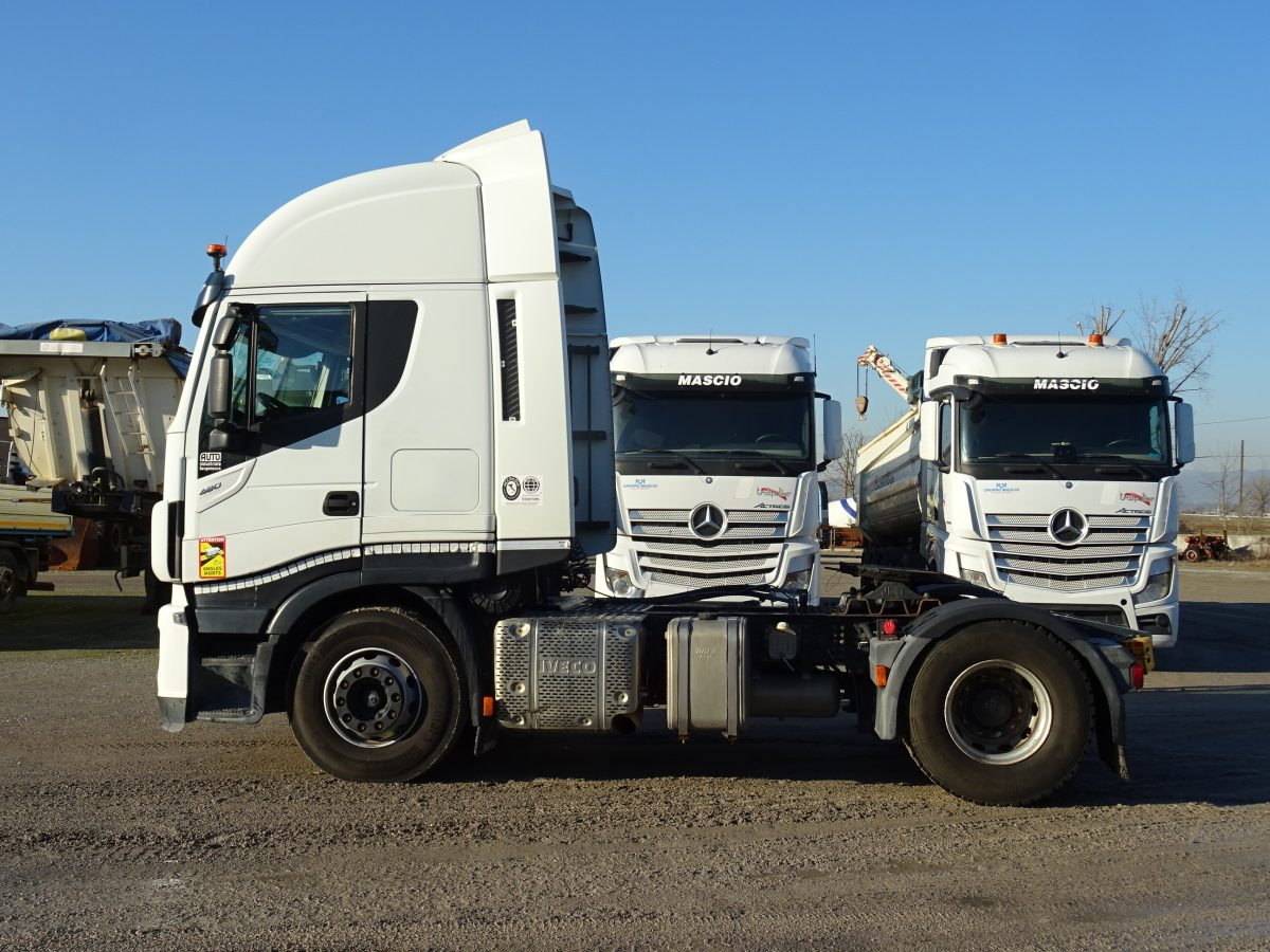 IVECO STRALIS 450 - Gjysmë-kamion: foto 2 IVECO STRALIS 450 - Gjysmë-kamion: foto 2