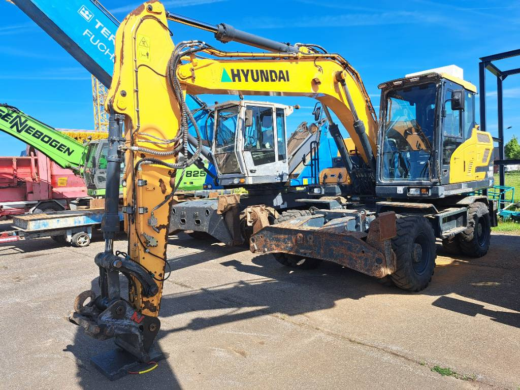 Hyundai HW140 - Ekskavator me goma: foto 1 Hyundai HW140 - Ekskavator me goma: foto 1